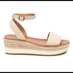 Lucky Brand wedge sandals creme color 9.5W